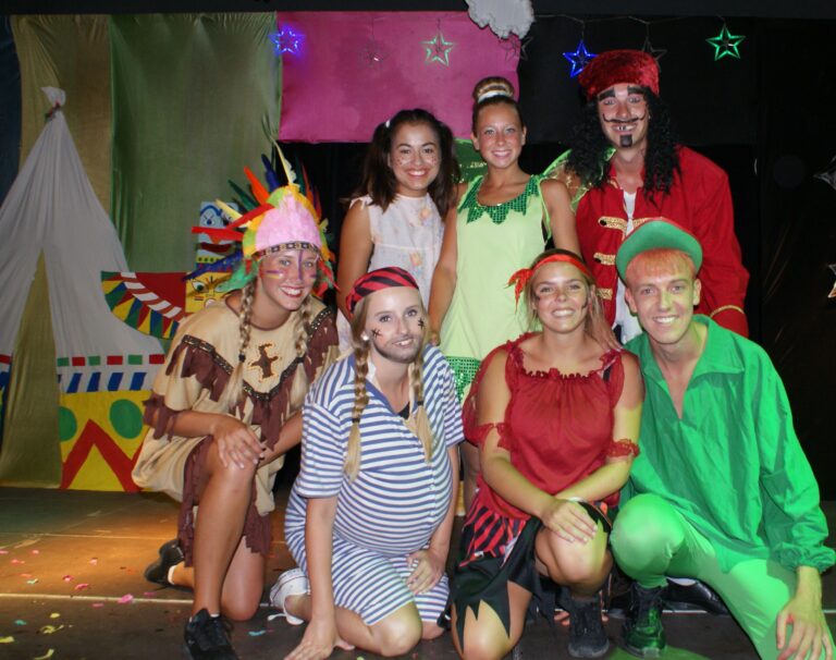 Cosmo entertainers in Spanje