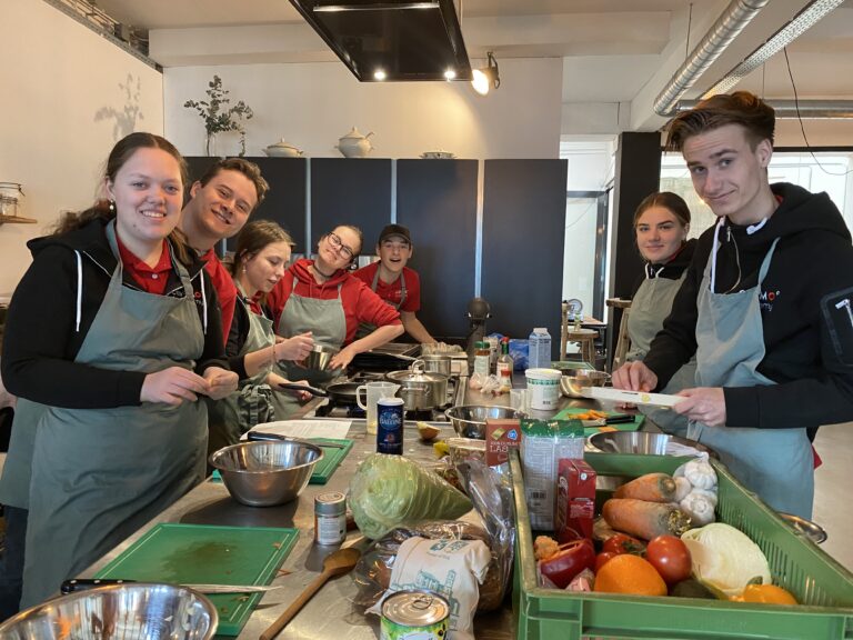 Cosmo studenten leren koken