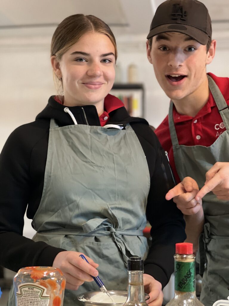 Cosmo studenten leren koken