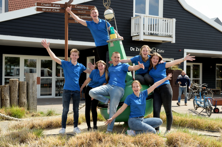 Cosmo Entertainment team