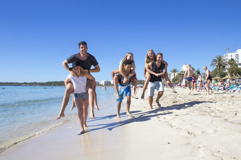 Europa buitenland groep studenten strand